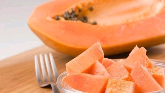 4 Benefits Of Eating Pawpaw On Empty Stomach Every Day