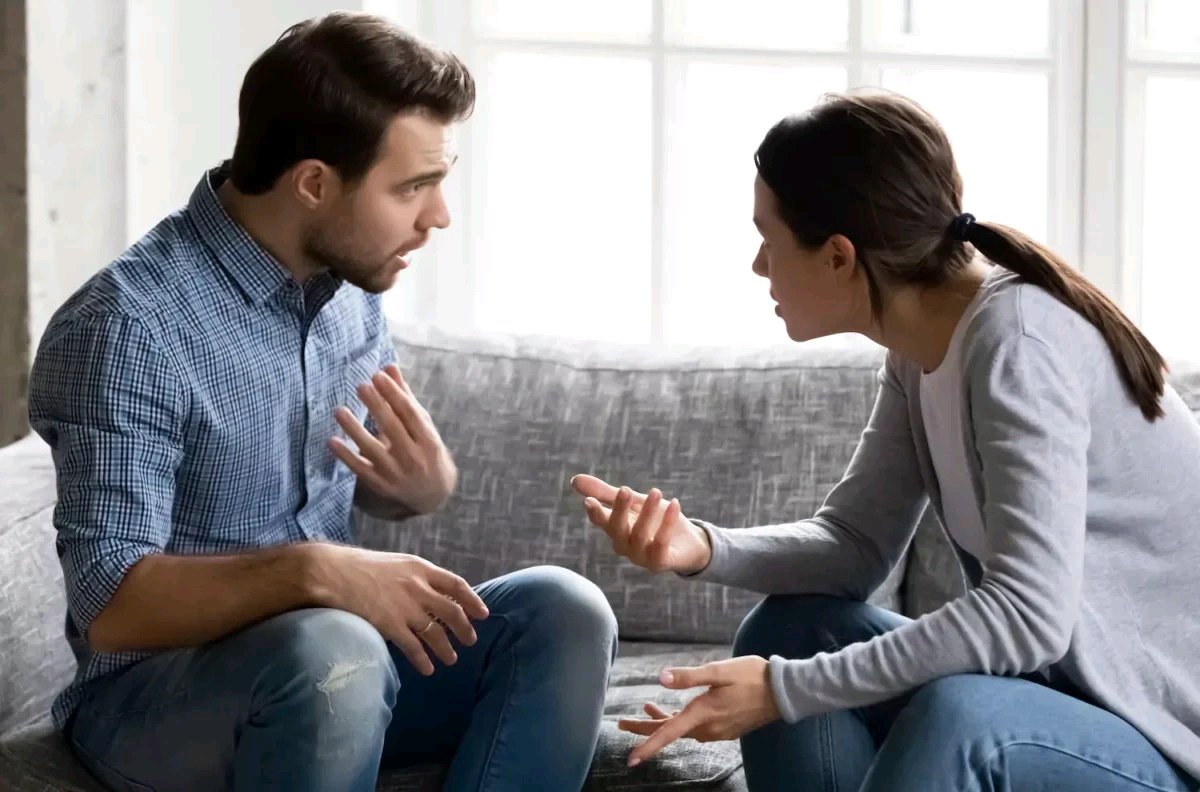 These 7 Communication Cues Are Quietly Damaging Relationships