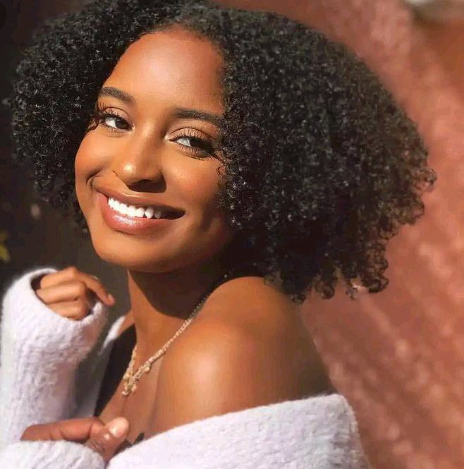 4 Ways To Make A Woman Think About You